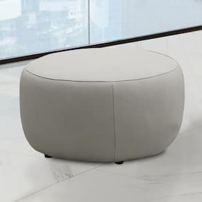 Puff Decorativo Mariele Sala De Estar Pés Em Madeira Couro Off White G88 - Gran Belo