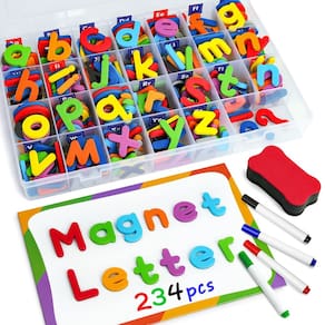 Conjunto de letras magnéticas Coogam 234 unidades com placa magnética e caixa