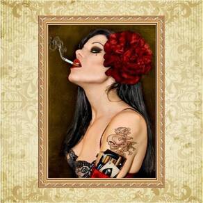 Quadro Moldura Dourada Pombagira Fumando 33X24Cm