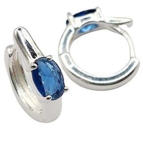 Brinco Argola Com Ponto De Luz Oval Colorido Prata 925