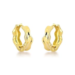 Brincos De Argola Ondulados: Banho De Ouro 18k - Joia Moderna E Elegante