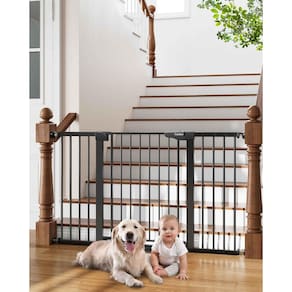 Baby Gate Cumbor Wide 75,4-137,7 cm para escadas, com fechamento automático