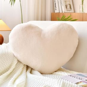 Almofada XVTRU Soft Heart Shape Bege com pele de coelho sintética 33x25cm
