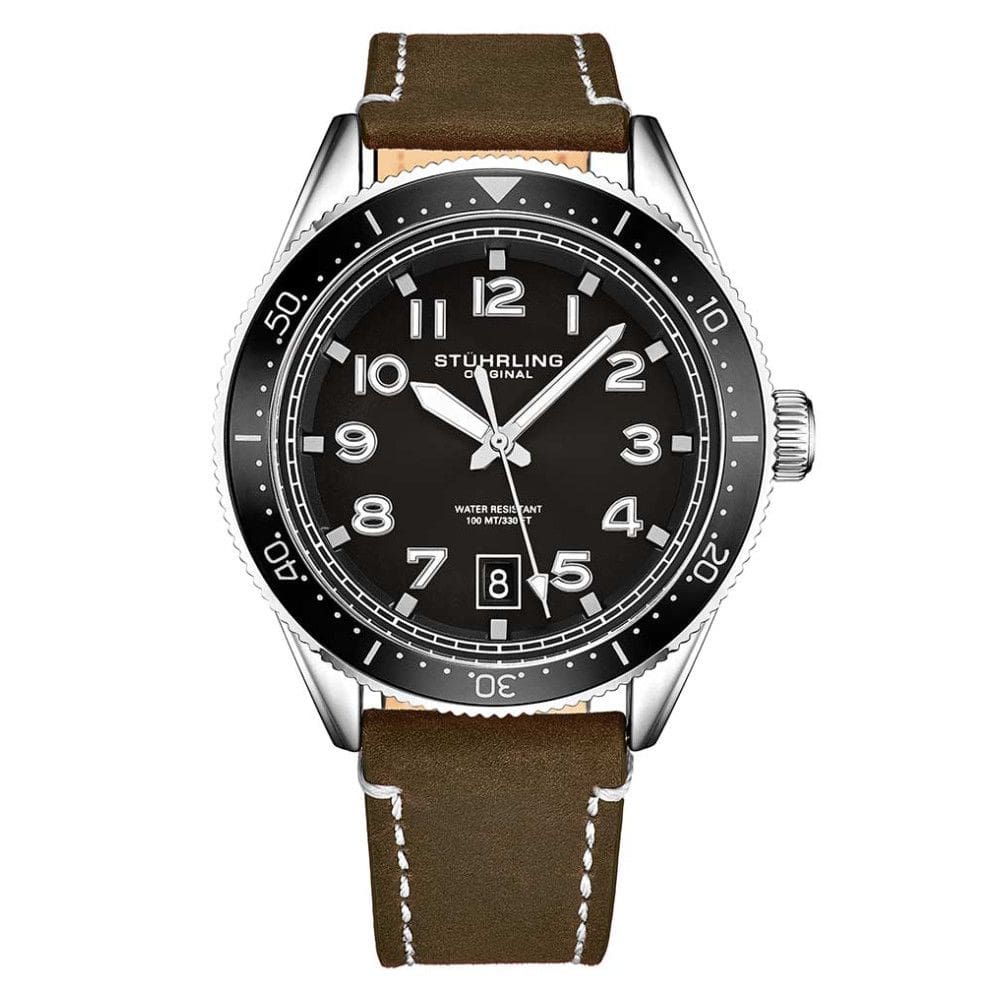 Relgio Stuhrling 3989 com mostrador preto, pulseira de couro marrom e fivela de prata 42mm