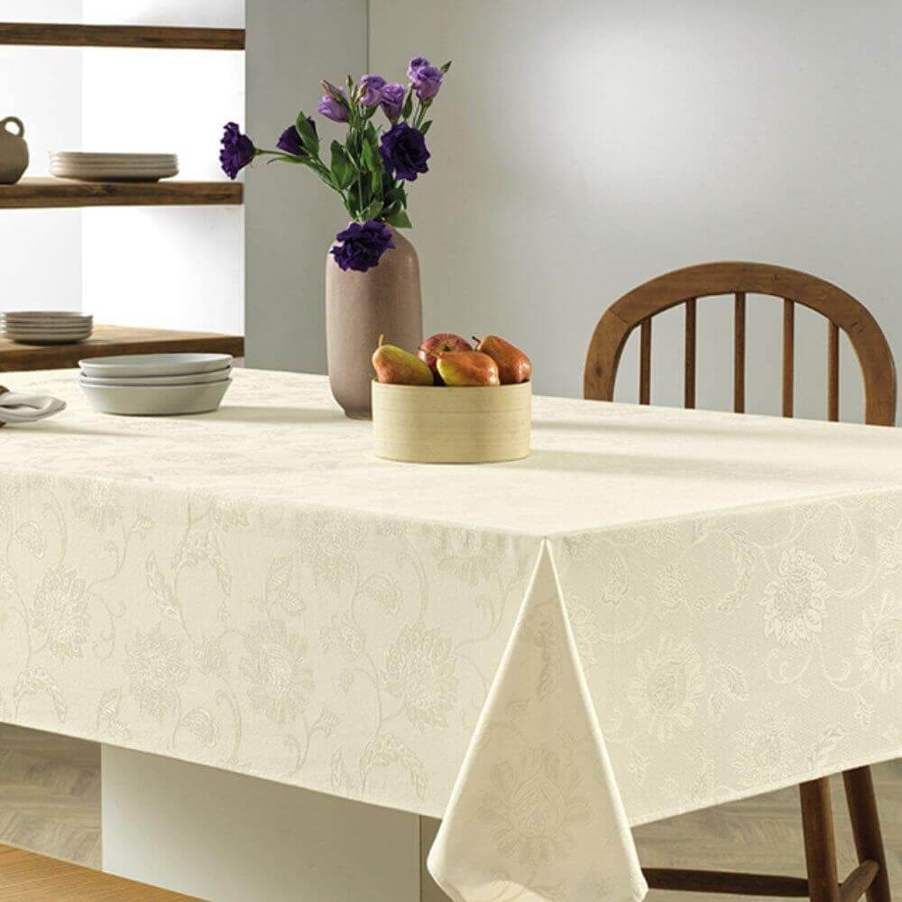 Toalha de Mesa Retangular Celebra 1,60m x 2,20m - Karsten