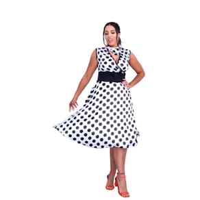 Fantasia Vestido Bolinha Anos 60 Adulto Feminina Pinup Retro Festa Hippie Rock and Roll Woodstock
