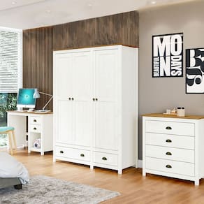 Conjunto Quarto: Guarda-Roupa 3 Portas, Escrivaninha, Cômoda 4 Gavetas Branco/Freijó Topázio Madeira Pinus - Finestra