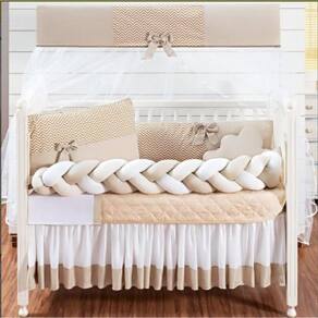 Kit Berço E Trança Lateral Completo 12 pç Para Menino E Menina Doce Bebê Bege Com Saia Box E Mosquiteiro