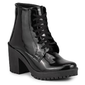 Bota Coturno Feminino Confortável com Salto Verniz Preto
