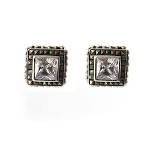Brinco Quadrado Pequeno Delicado Prata Zirconia Marcassitas