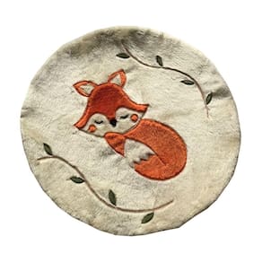 Tapete Pelúcia Infantil Raposa Galhos 90x90cm Decorativo Quarto Fofo Macio Emborrachado