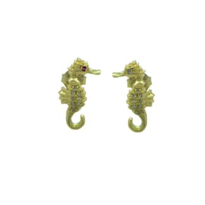 Brinco Casal Cavalo Marinho Rubi Diamantes Ouro 18k J24257