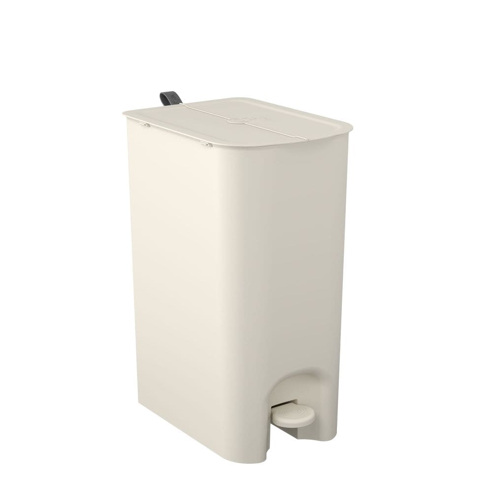 Lixeira Borboleta com Pedal Coza 20L Light GrayA Lixeira Borboleta com Pedal 20L, na cor Light Gray com alça Cinza Chumb