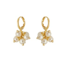 Brinco De Pérolas Cachinho Ingrid Banhado Em Ouro 18k