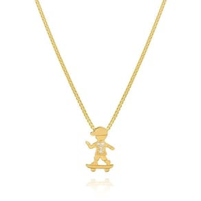 Colar Com Pingente De Filho Menino No Skate Com Zirconias Banhado Em Ouro 18k Cordão Mãe Filhos