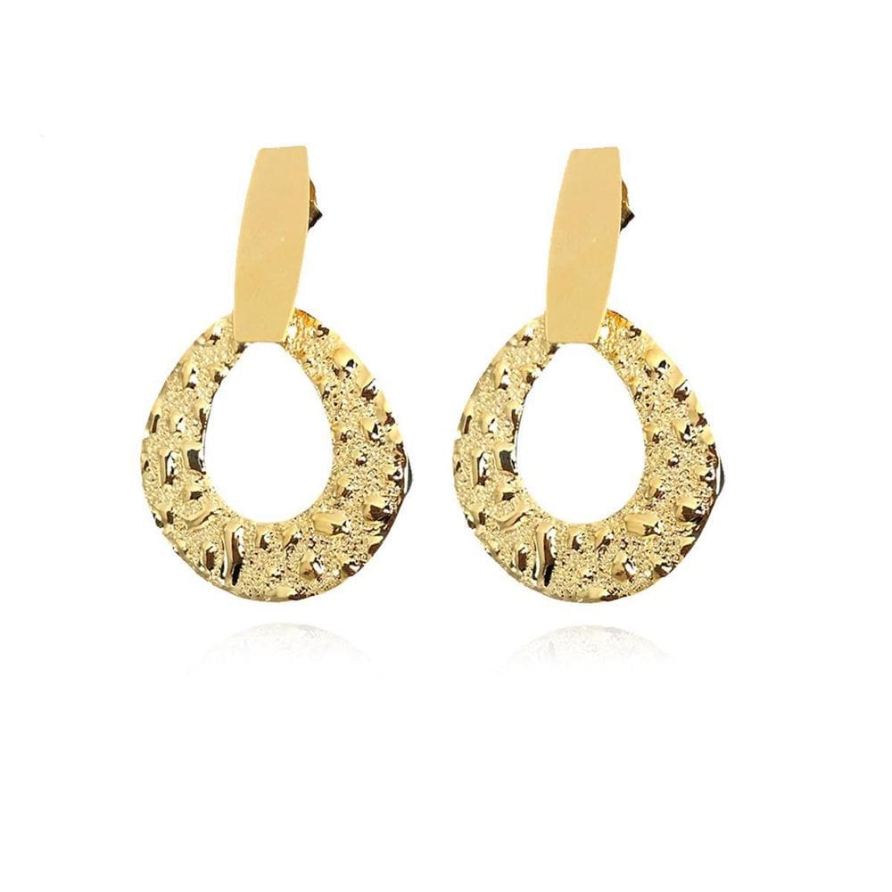 Brinco Circulo Trabalhado Folheado Em Ouro 18K