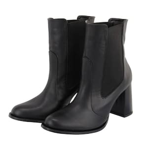 Bota Feminina Chelsea Cano Baixo Salto Grosso