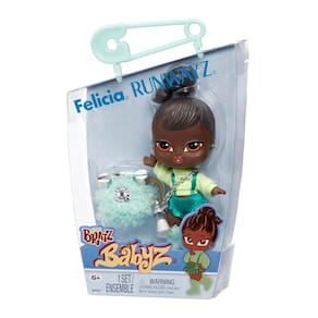 Boneca fashion Bratz Babyz Runwayz Felicia com moda real
