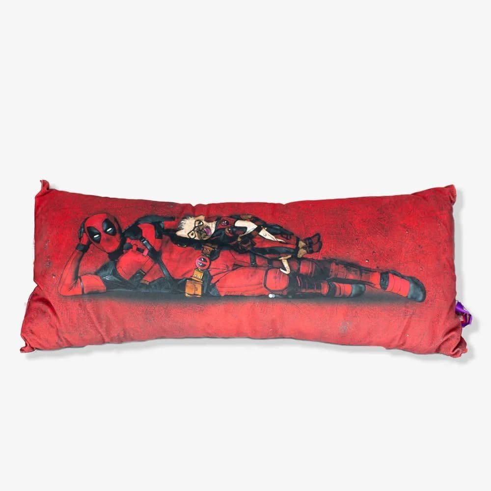 Almofada Fibra Veludo 70X30cm Dead Pool-10065339