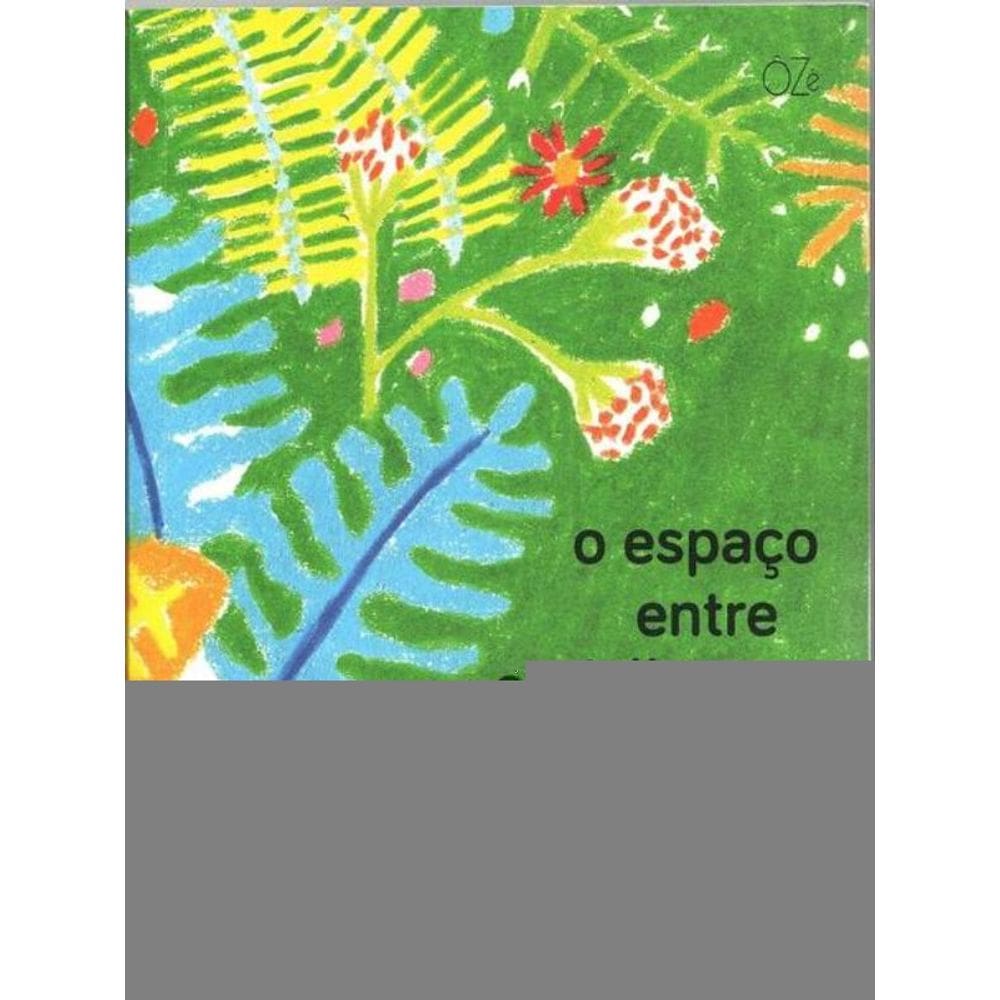 O Espaço Entre As Folhas Da Relva