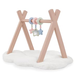 Doll Play Gym LullaBaby com 3 brinquedos pendurados para bonecas