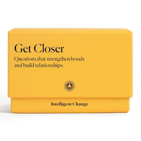 Jogo de cartas Intelligent Change: aproxime o vínculo social
