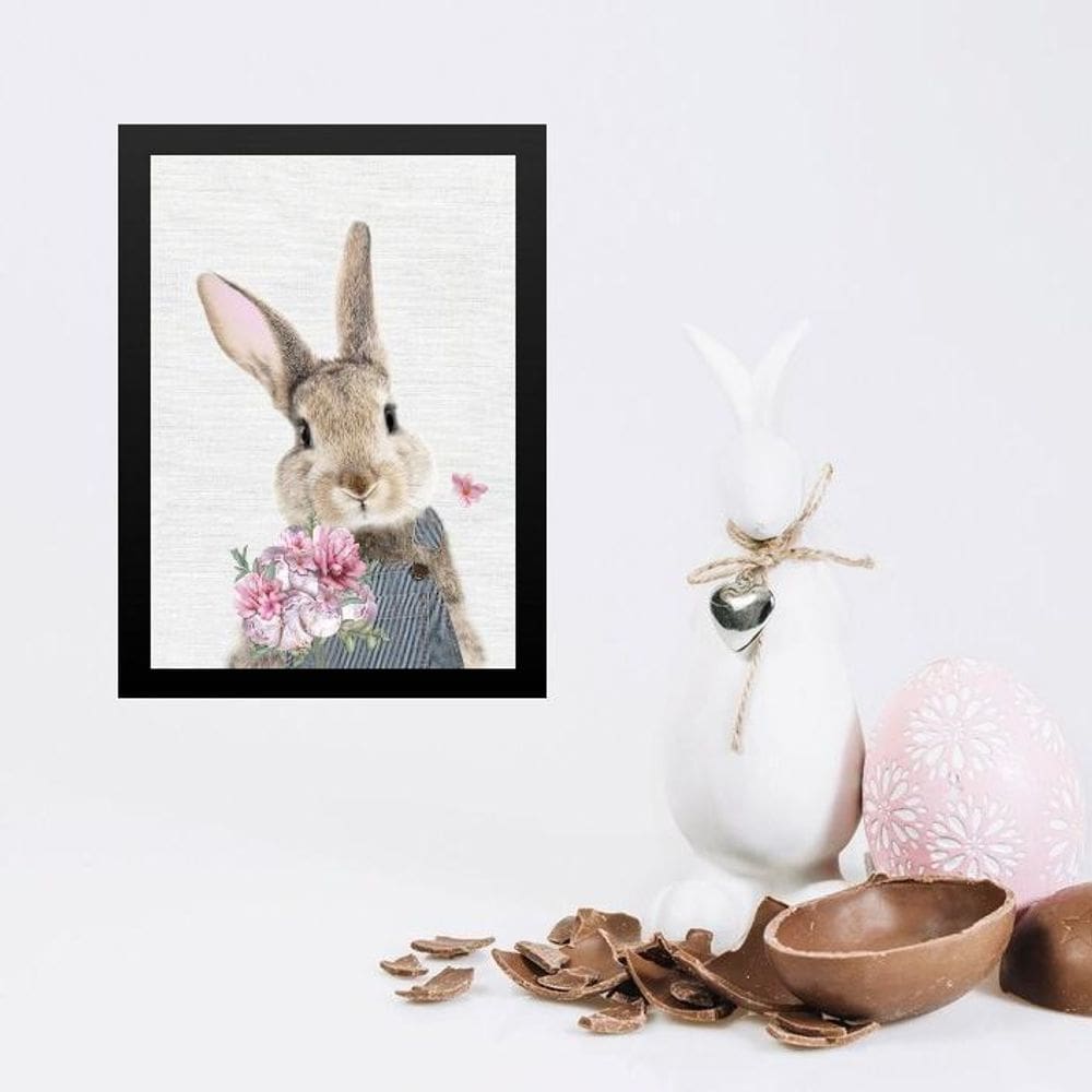 Quadro Coelhinho Jardineira Flores 33X24Cm