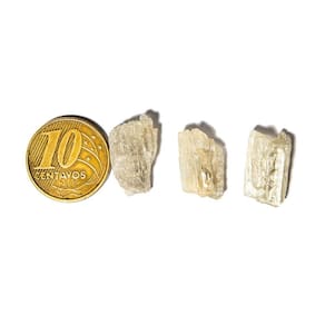 03 Escapolita Branca Marialita Pedra Natural 6 a 8ct