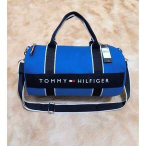 Bolsa Tommy Hifiger Mini Duffle Azul Com Alça Transversal