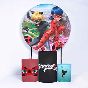 Kit Painel de Festa Redondo de 1,50m e Trio de Cilindros Heroína Vermelha - Fera Print