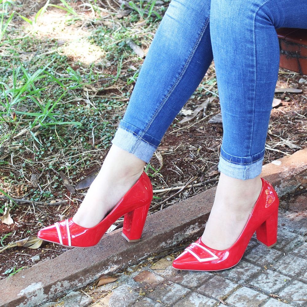 Scarpin Dravanna Salto Alto Bloco Fivela Vermelho