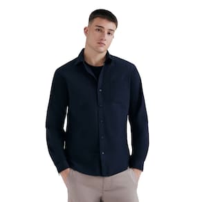 Camisa Hering Social Slim Mangas Longas cor Preta