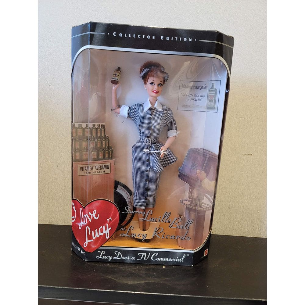 Boneca Mattel Barbie I Love Lucy Lucy faz um comercial de TV