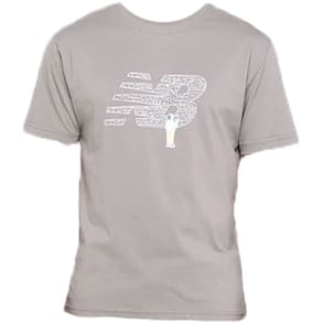 Camiseta New Balance Chalk Board Logo Cinza Claro Masculino