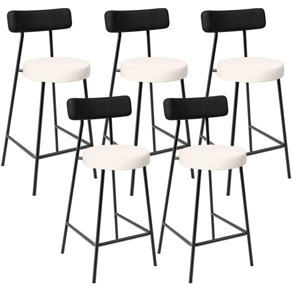 Kit 05 Banquetas Baixa Cozinha Sala Jantar Bancada Milão L02 Couríssimo Preto Linho Cru -LyamDecor