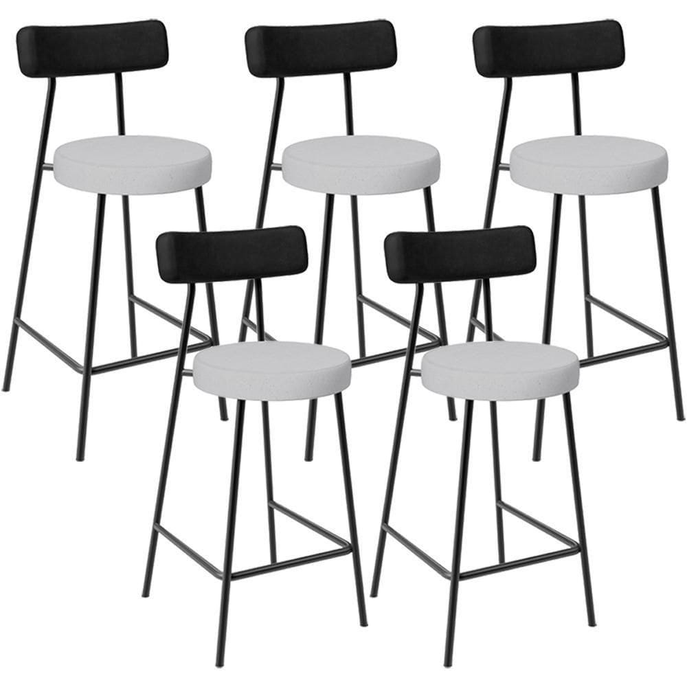 Kit 05 Banquetas Baixa Bar Cozinha Sala Jantar Milão L02 Couríssimo Preto Linho Cinza -LyamDecor