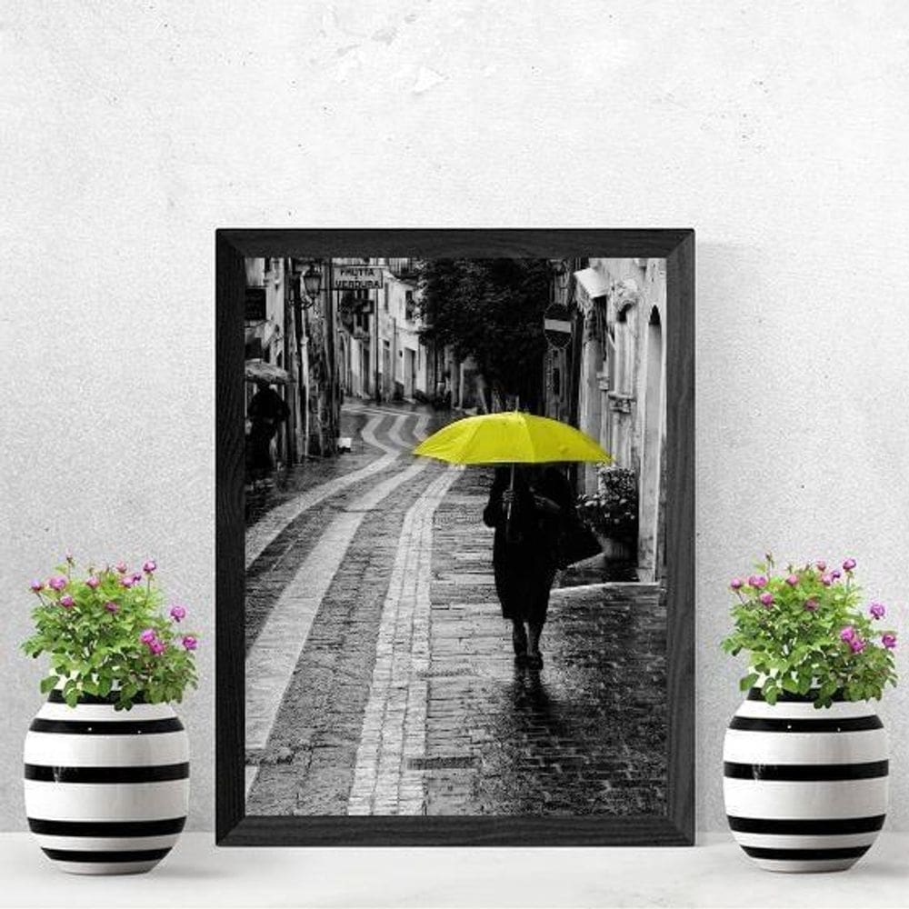 Quadro Fotografia Mulher Com Sombrinha Amarela 24X18Cm