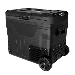 Freezer e Geladeira Portátil EOS 50 Litros Dupla Ação Quadrivolt Preto EFC50 110V/220V/12V/24V