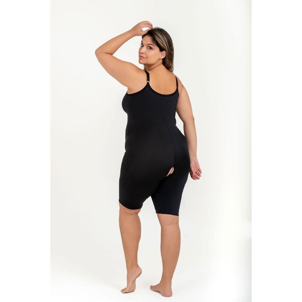 Cinta Pós Cirúrgica Lipoaspiração E Procedimento Nos Glúteos