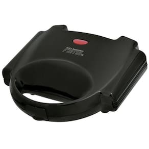 Grill E Sanduicheira Fama Britânia com cor predominante Preto 220V