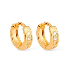 Brinco Dourado De Argolinha Com Pedras De Zircônia
