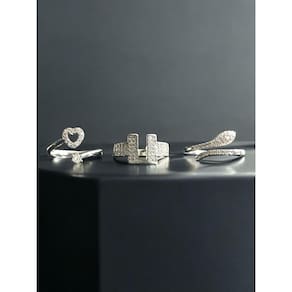 Pingente Santa Abençoado Coroa P - Banhado A Ouro 18K