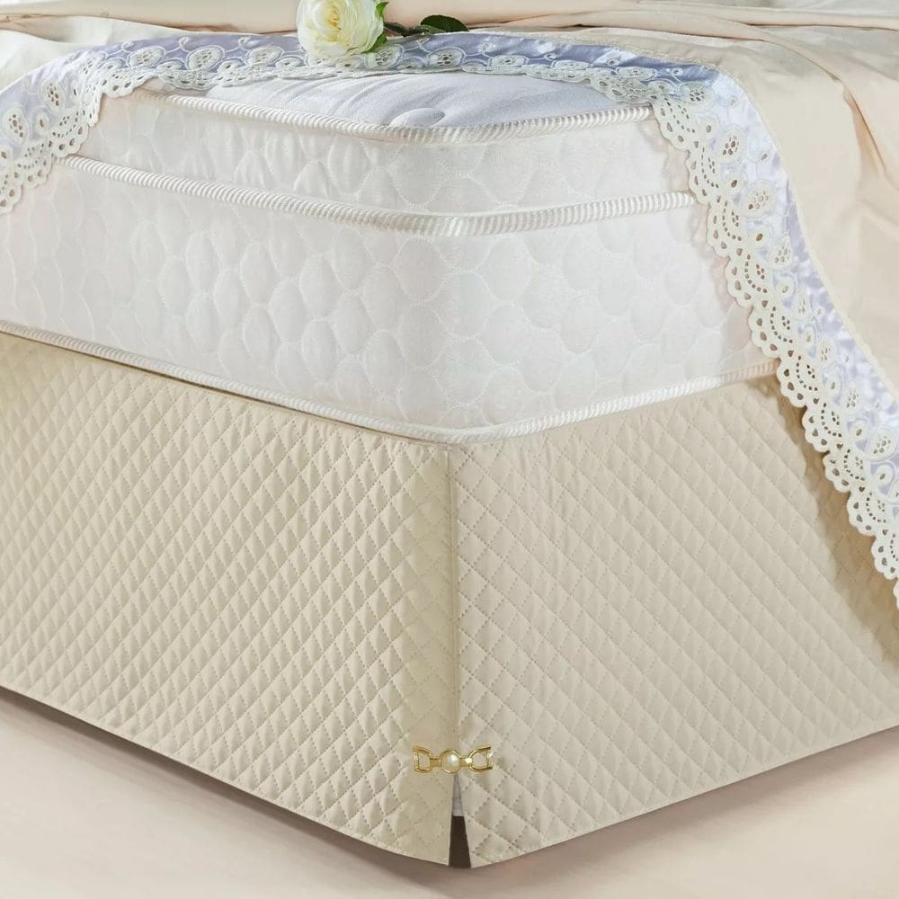 Saia Box Casal Padrão Creme Matelassado Serve Para Cama Baú