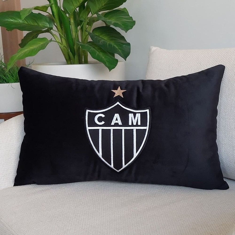 Almofada Veludo Rineira Bordada Atlético Mineiro 50x30cm Com Enchimento Preto/Branco