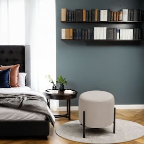 Puff Orgânico Decorativo Redondo Para Sala Pés De Ferro Solares Linho Bege