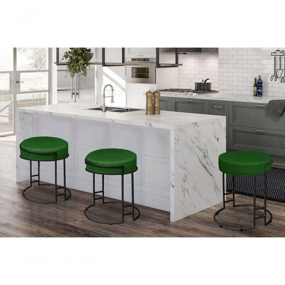 Puff Decorativo Sarah Sala E Recepção Metal Preto Em Veludo