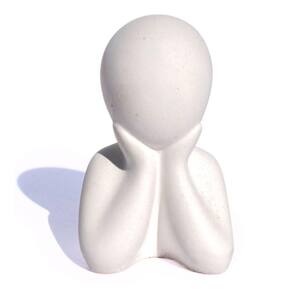 Estátua Decorativa Família Filho(a) 6cm Em Cimento Artesanal Branco