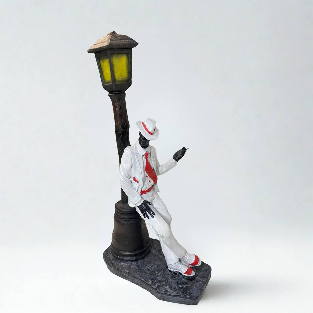 Escultura Orixá Zé Pelintra com Poste 28 cm em Resina
