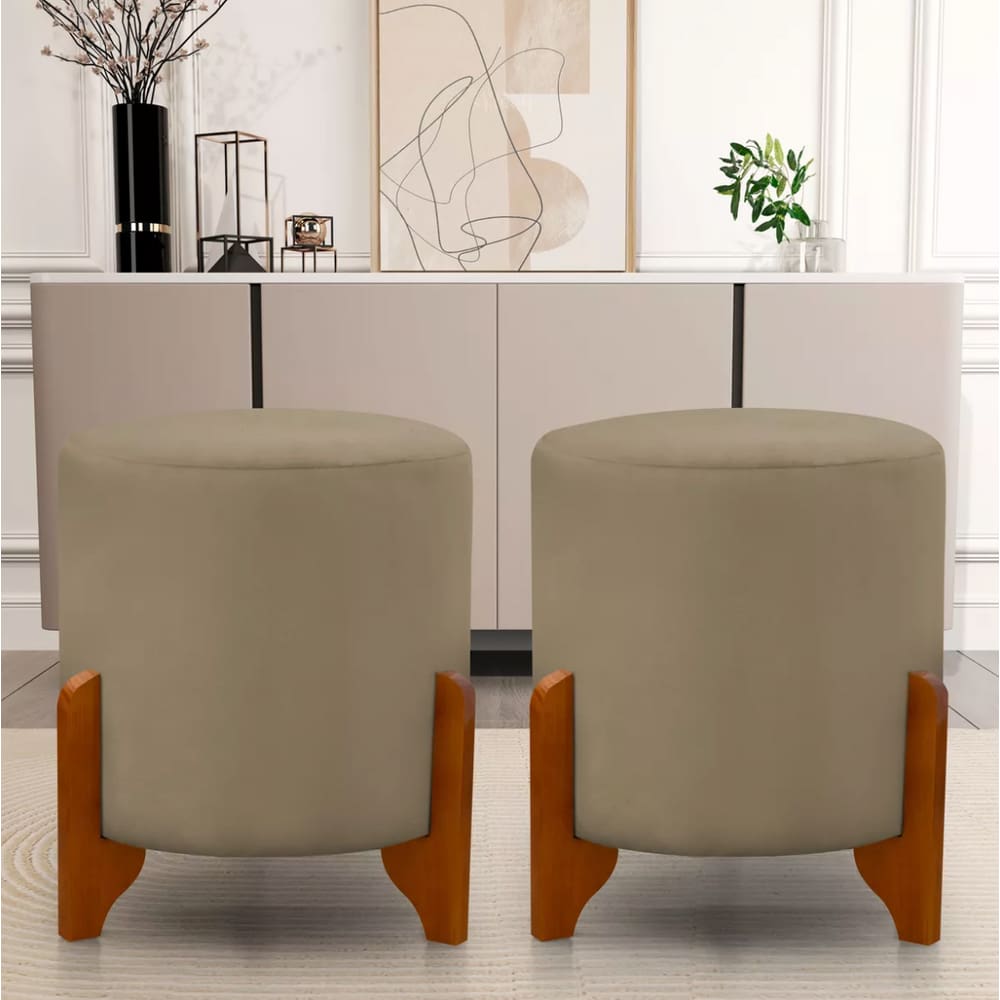 Kit 2 Puff Redondo Veludo Com Pés Em Madeira Maciça Decorativo Sala Quarto