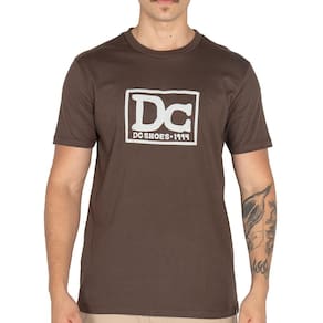 Camiseta DC Shoes DC Star WT25 Masculina Marrom Escuro
